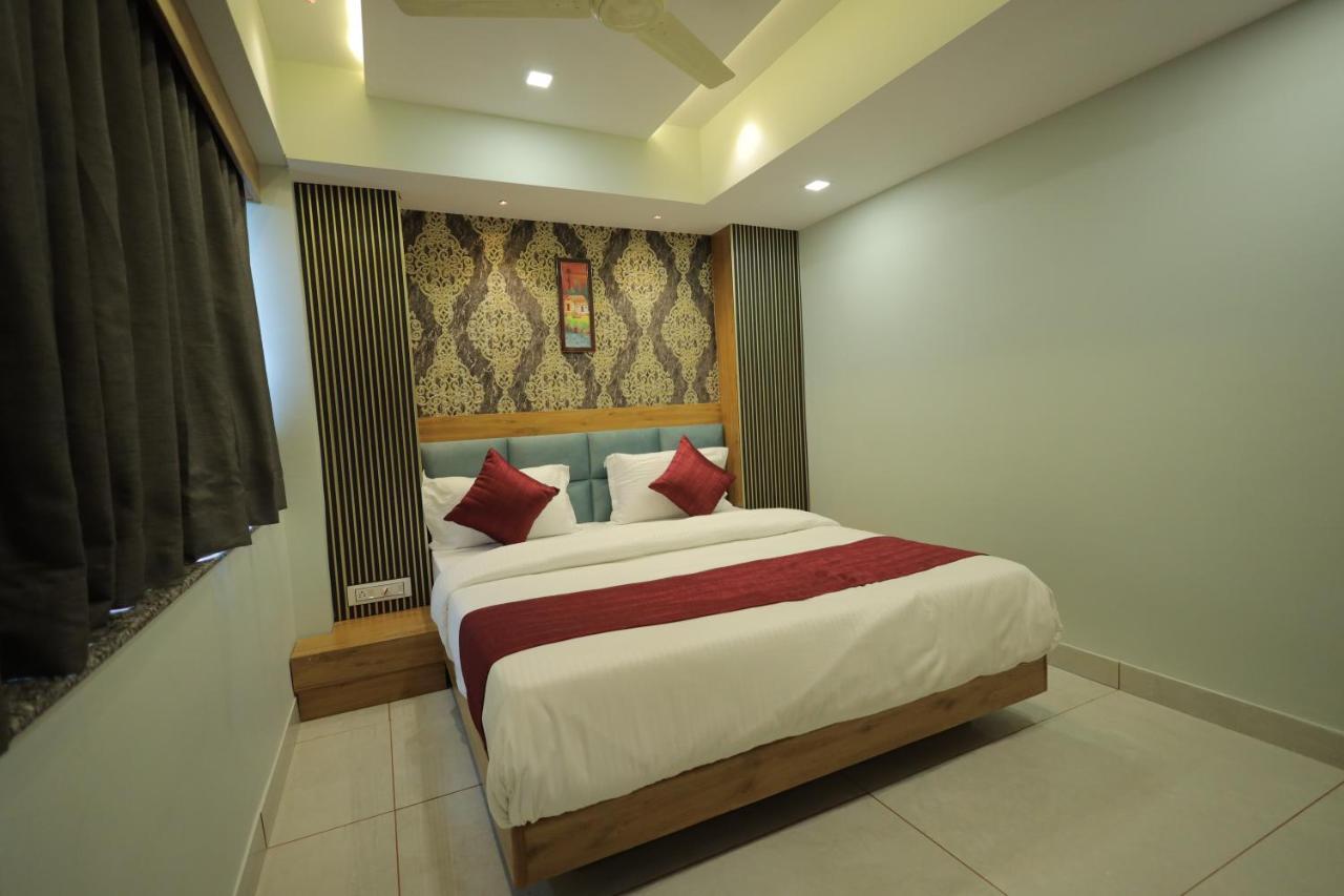 Hotel Rk Fortune Ahmedabad Exterior photo