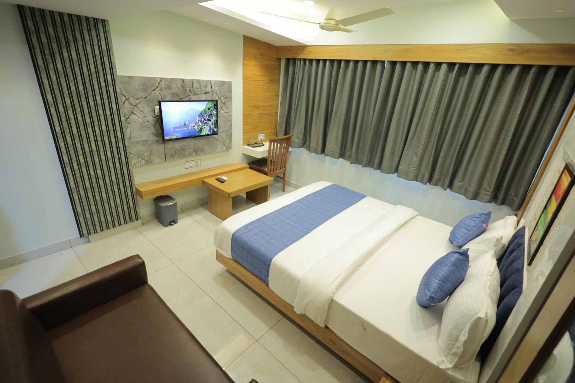 Hotel Rk Fortune Ahmedabad Exterior photo