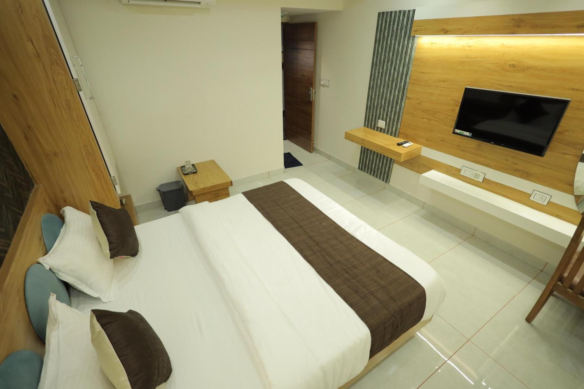Hotel Rk Fortune Ahmedabad Exterior photo