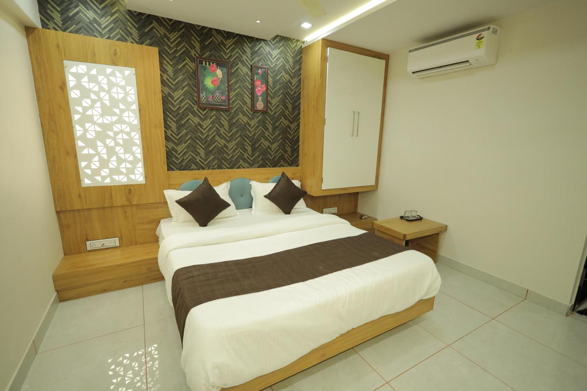 Hotel Rk Fortune Ahmedabad Exterior photo